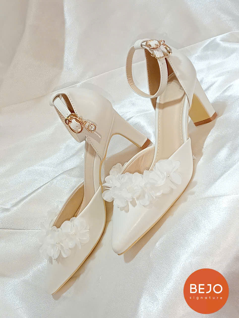BEJO H78.5P.W06 HOA LUA CHUM GIÀY CƯỚI CAO CẤP