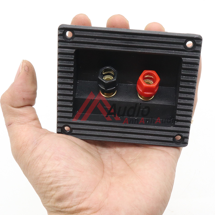 Trạm Loa sân khấu nhựa sọc  kích thước 8 x 9  Giá 01 cái