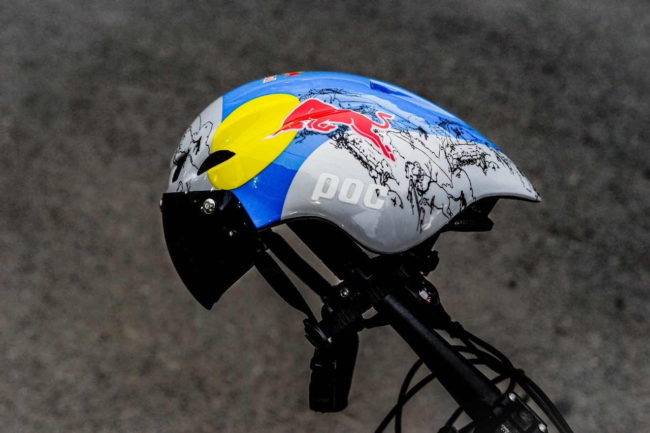 Nón bảo hiểm cho xe đạp và xe máy POC Tem REDBULL  + túi đựng nón