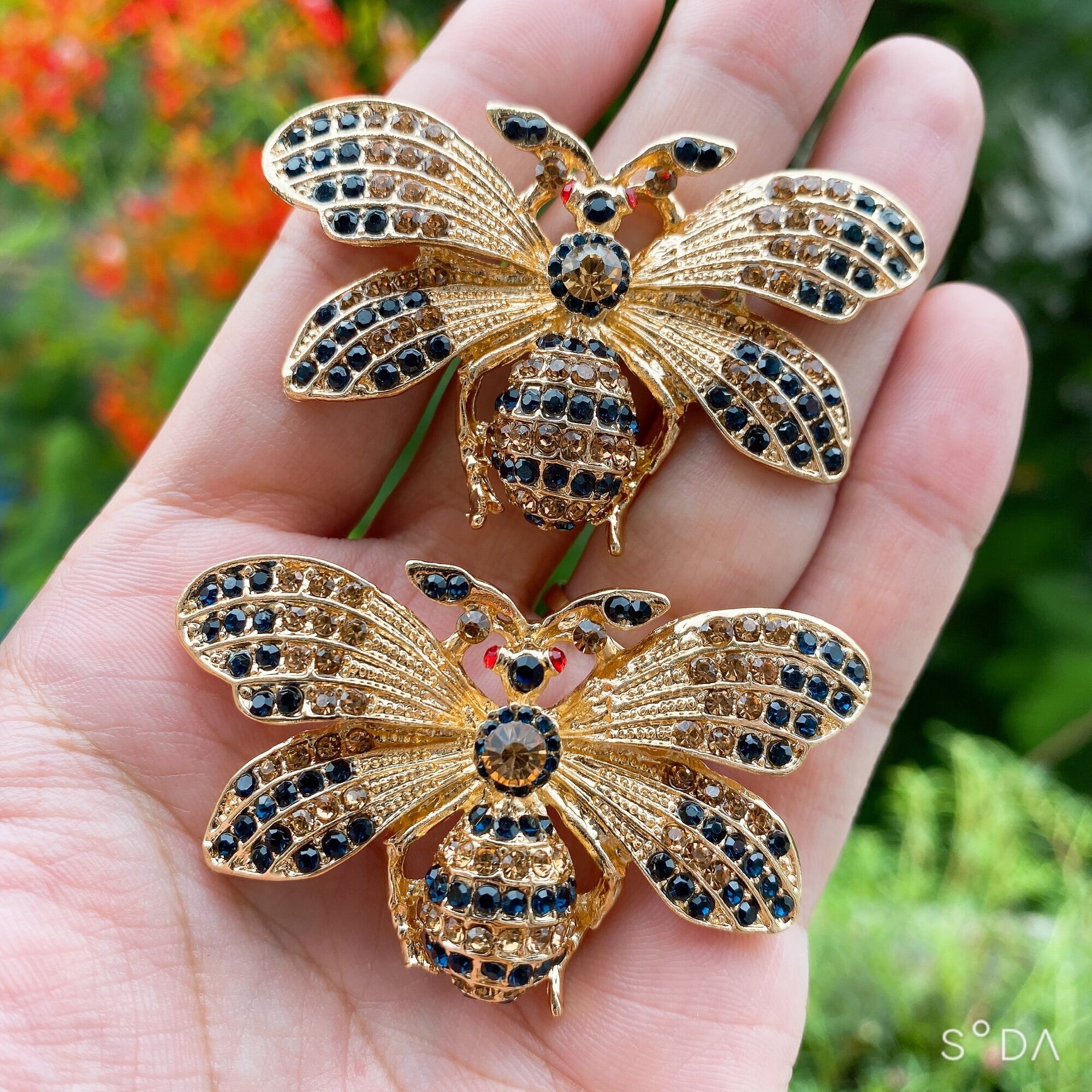 Bộ 2 Charm Ong Vàng gắn dép lào