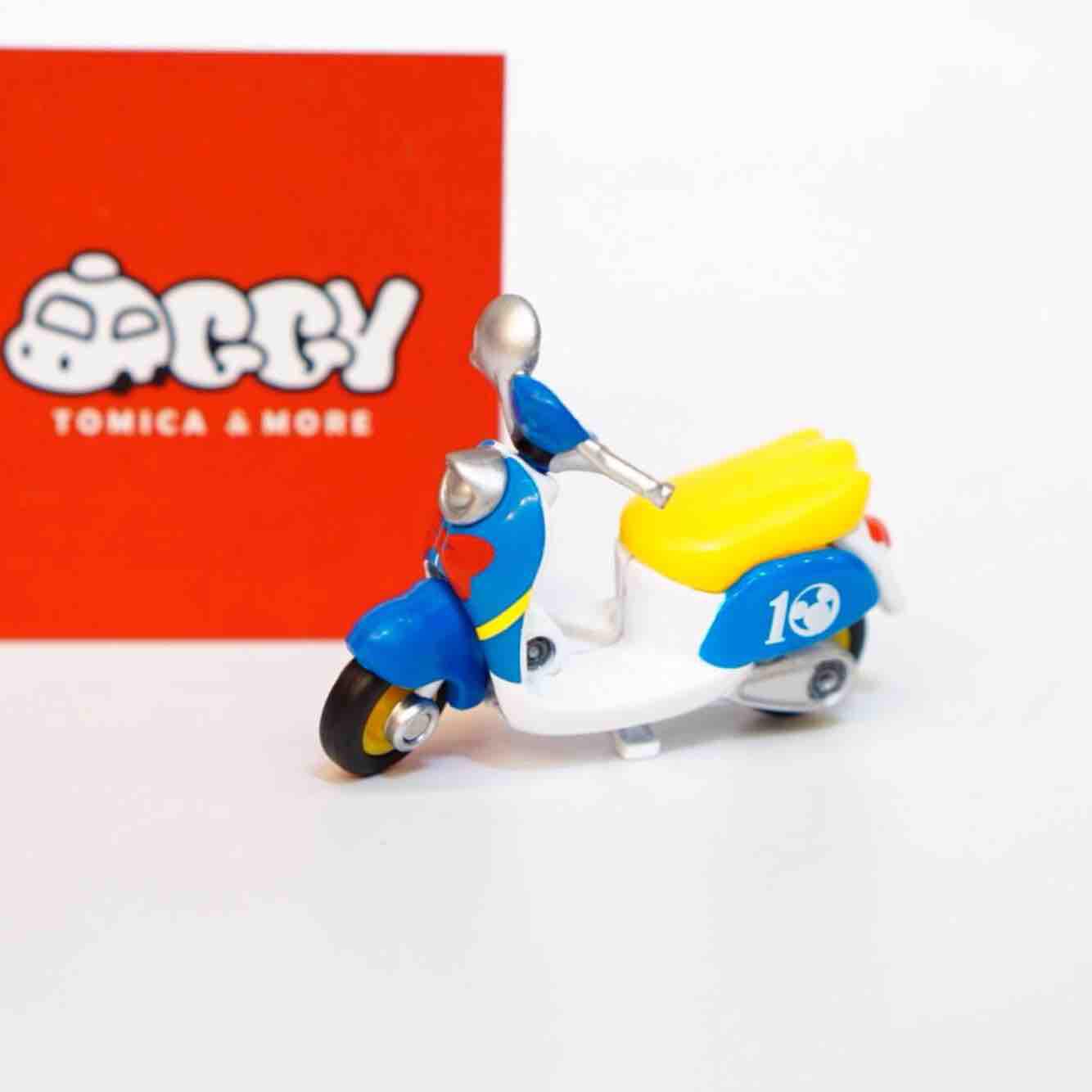 Xe mô hình Disney Tomica Donald