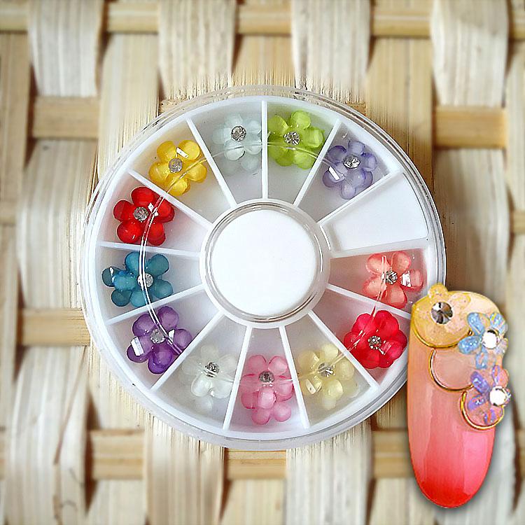 Khay kèm hạt Nails, Trang trí Móng tay gồm 24 Hoa anh đào (Tặng keo dán) - Gấu Trúc Phụ kiện