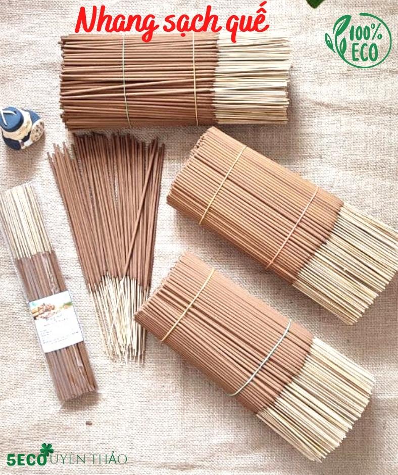 Nhang quế, nữa kg khoảng 300 cây, dài 30cm,100% từ vỏ quế, không mùi hương tổng hợp, không cuộn tàn. Thanh lọc và làm sạch không khí, thờ cúng, xông nhà, chung cư, văn phòng, đuỗi muỗi và côn trùng. Shop Uyên Thảo