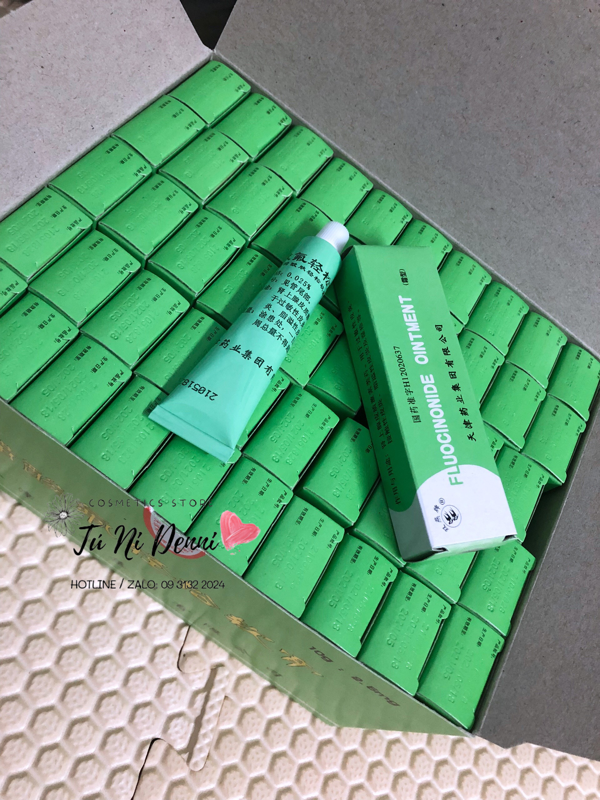 Lẻ tuýp Kem chim én nám màu xanh chữ trung