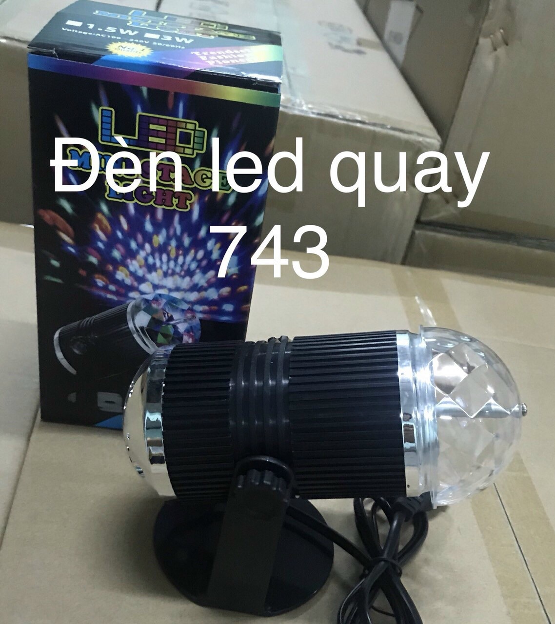 Đèn led quay 743