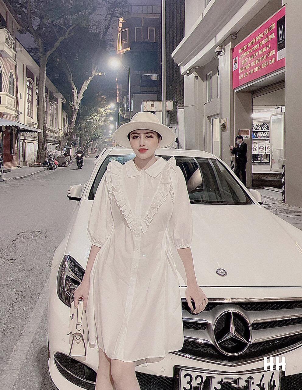 Váy sơ mi trắng cổ v viền bèo siêu xinh .july