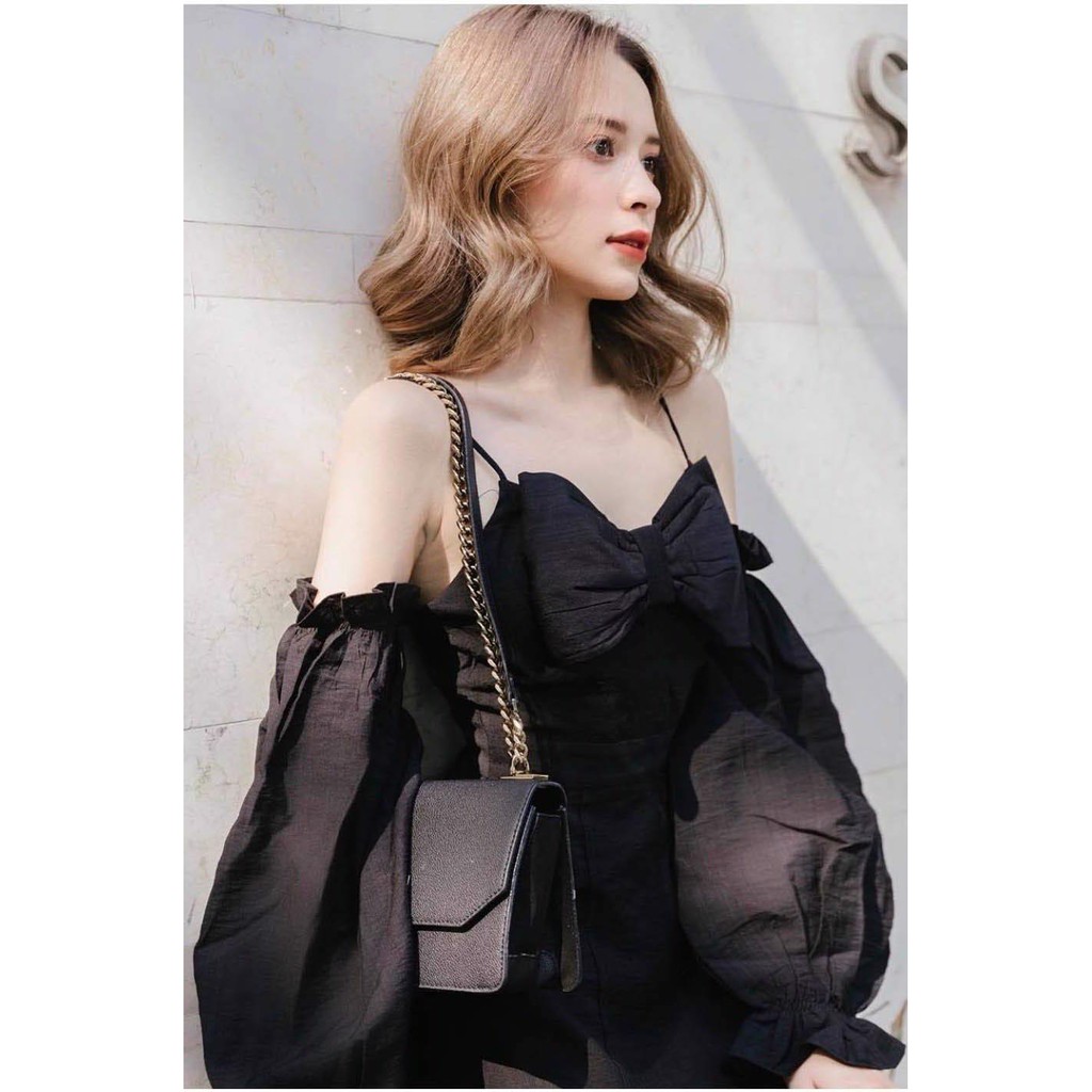 Đầm thiết kế nơ ngực
