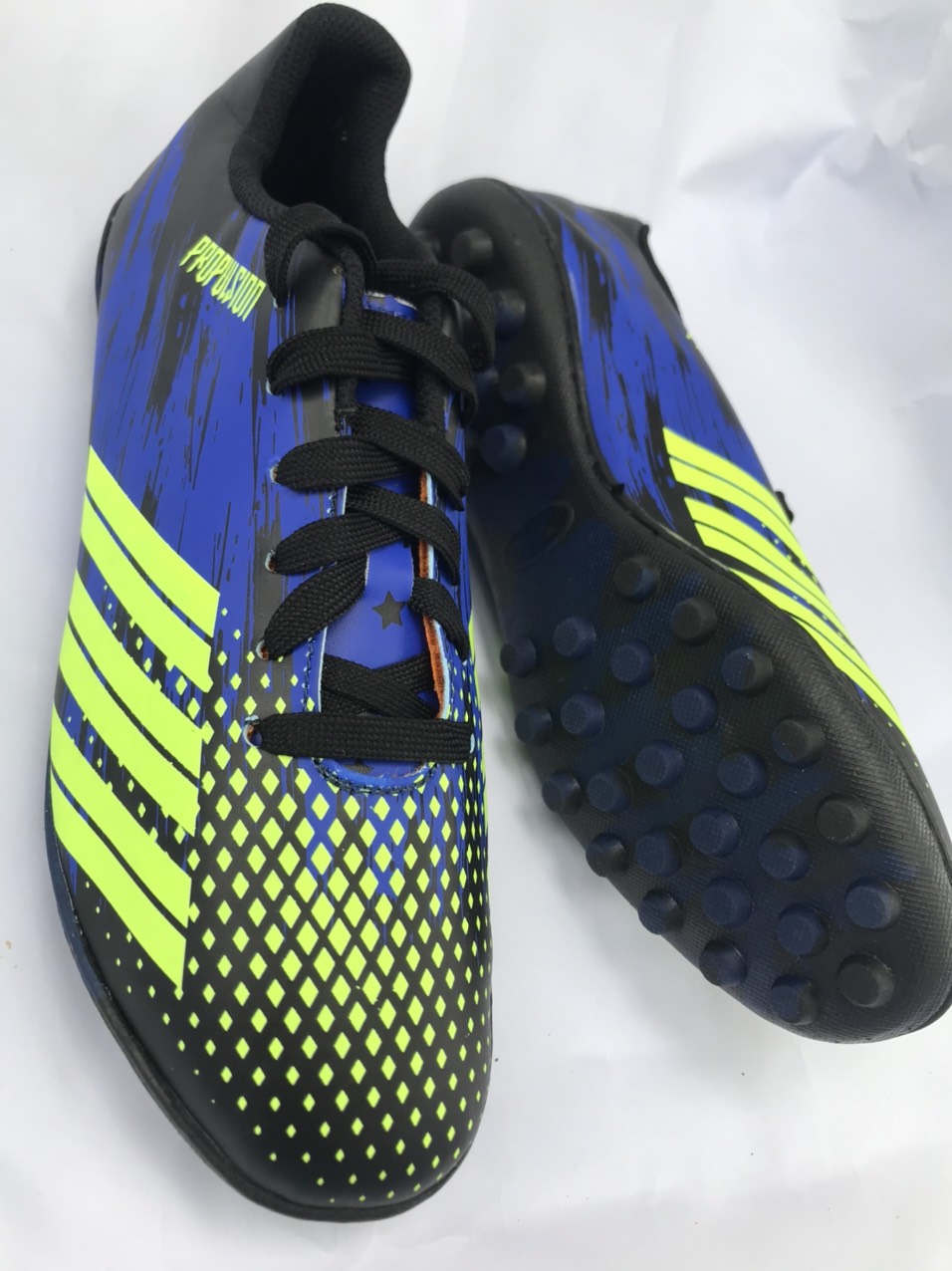 Giày bóng đá/Giày đá banh/Giày adidas predator siêu đẹp, full size 39-43