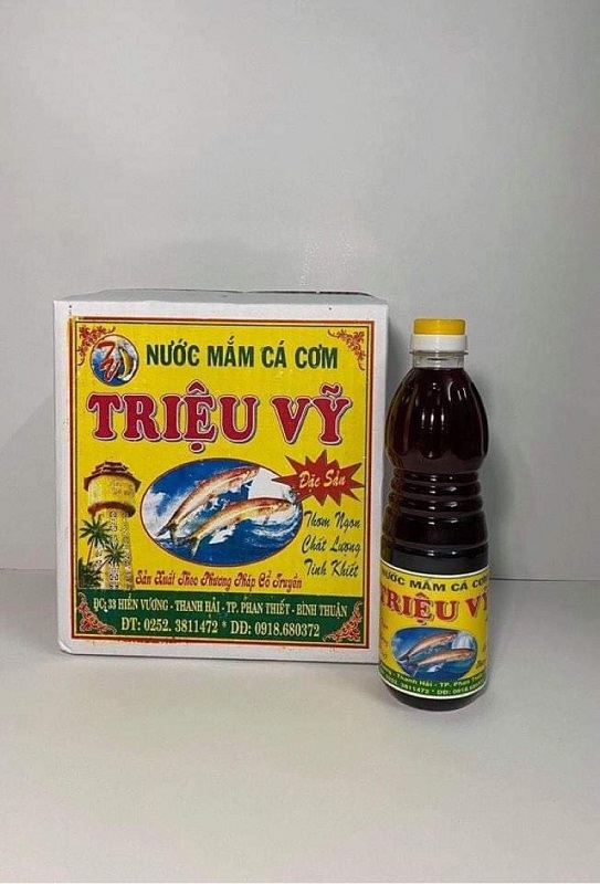 Nước mắm cá cơm triệu vỹ đặc sản