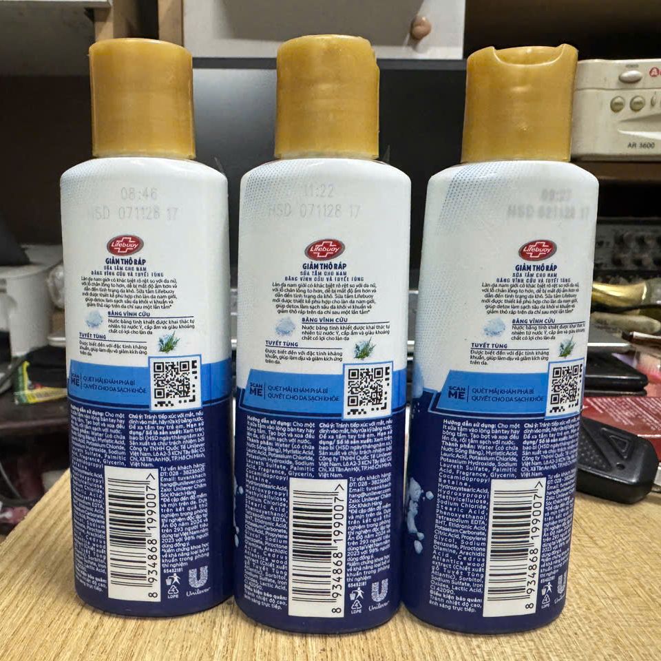 Combo 3 Sữa Tắm Lifebuoy Băng Vĩnh Cửu & Tuyết Tùng 100G Mát Lạnh Nam Tính