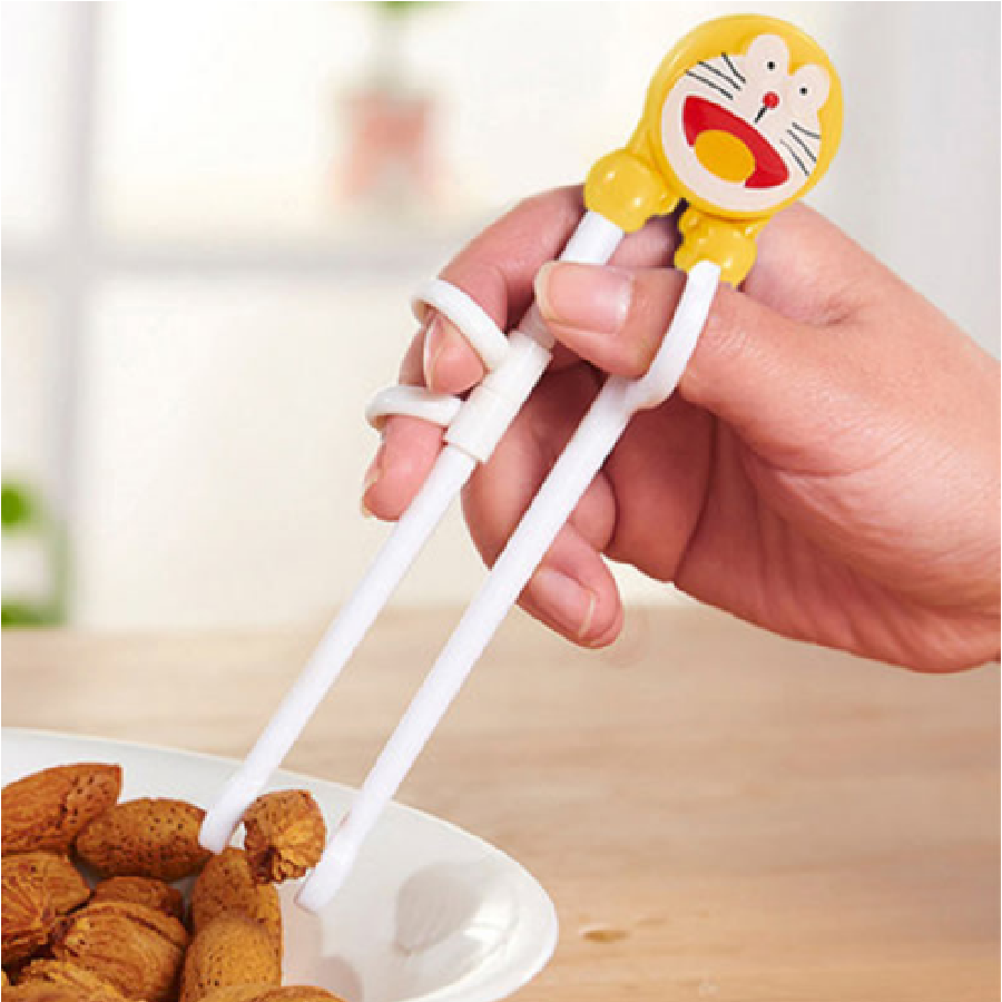Đũa tập gắp cho bé ăn dặm hình doremon