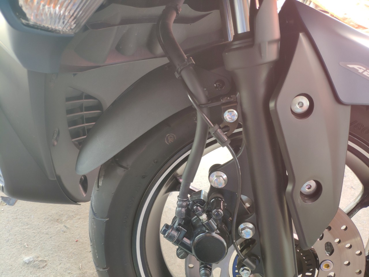 [HCM]Dè nối trước cho xe Yamaha NVX ( chỉ gồm miếng nối)