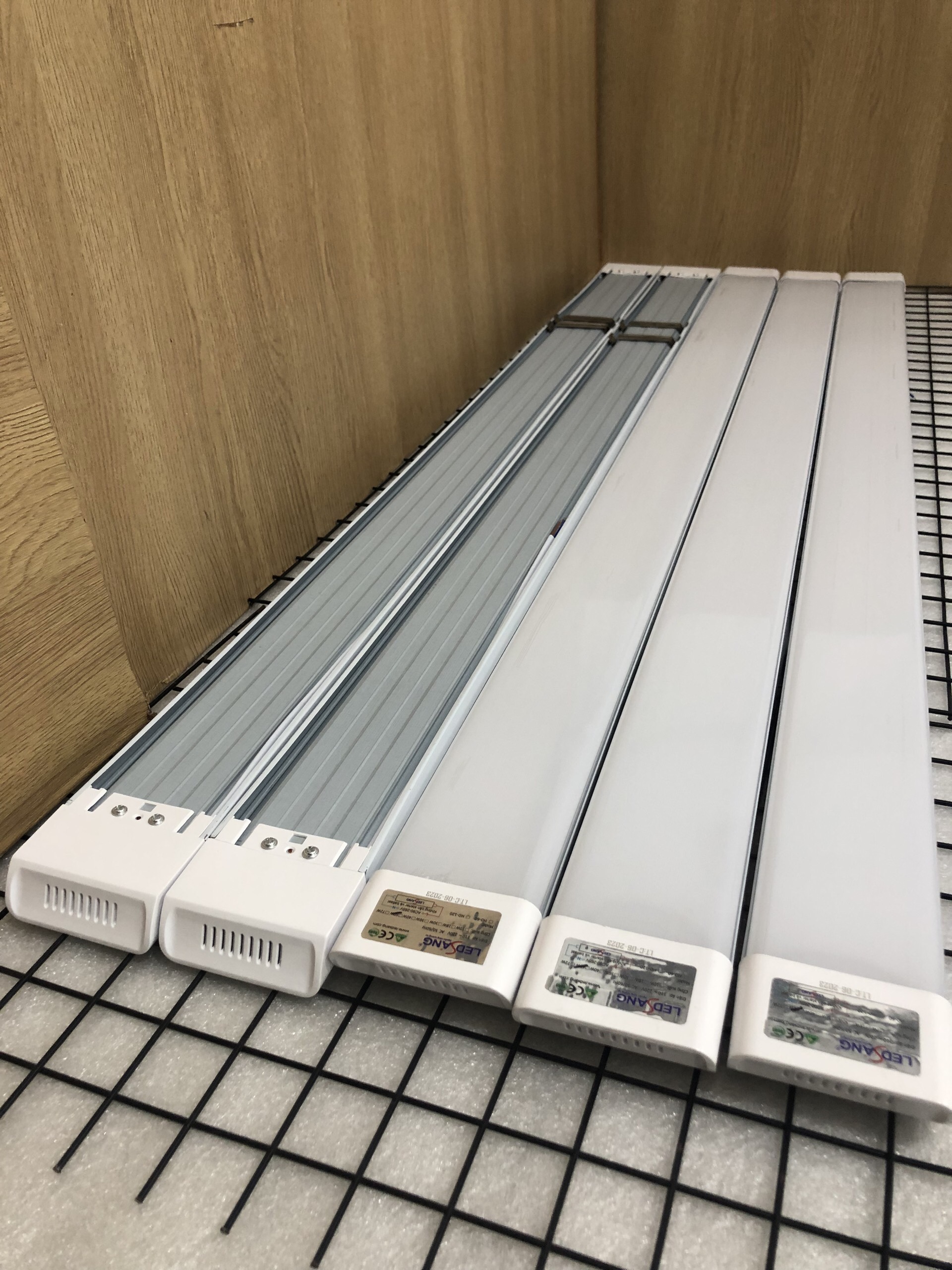 COMBO 10 Đèn tuýp Led chống bụi 1.2m 60w - Đèn led bán nguyệt 1.2m - Bóng đèn led 1.2m