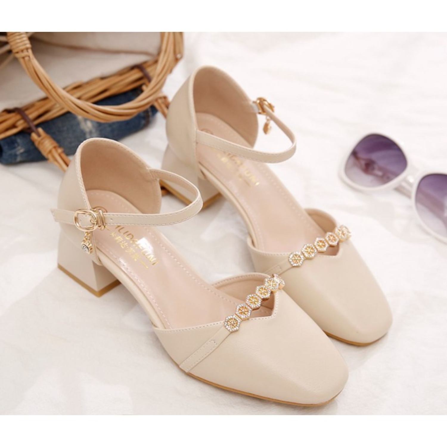 Giày cao gót Sandal đế 3cm mũi vuông