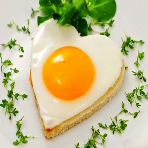 Khuôn chiên trứng trái tim