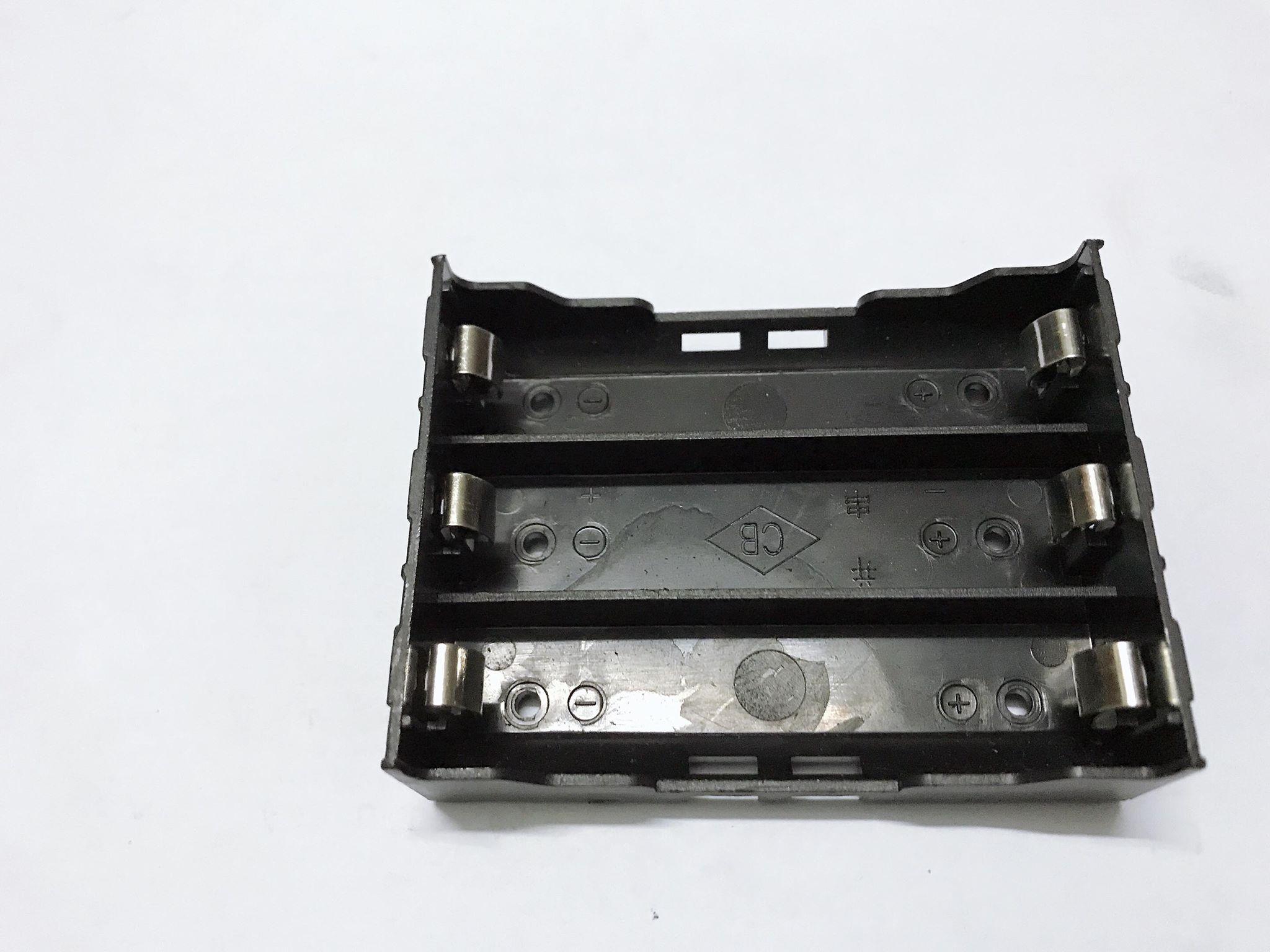 Đế pin 18650 3 pin có chân hàn.