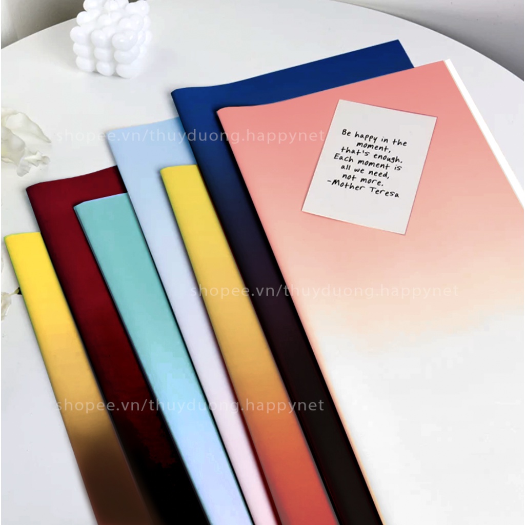8..Giấy gói hoa gói quà loang màu Gradient