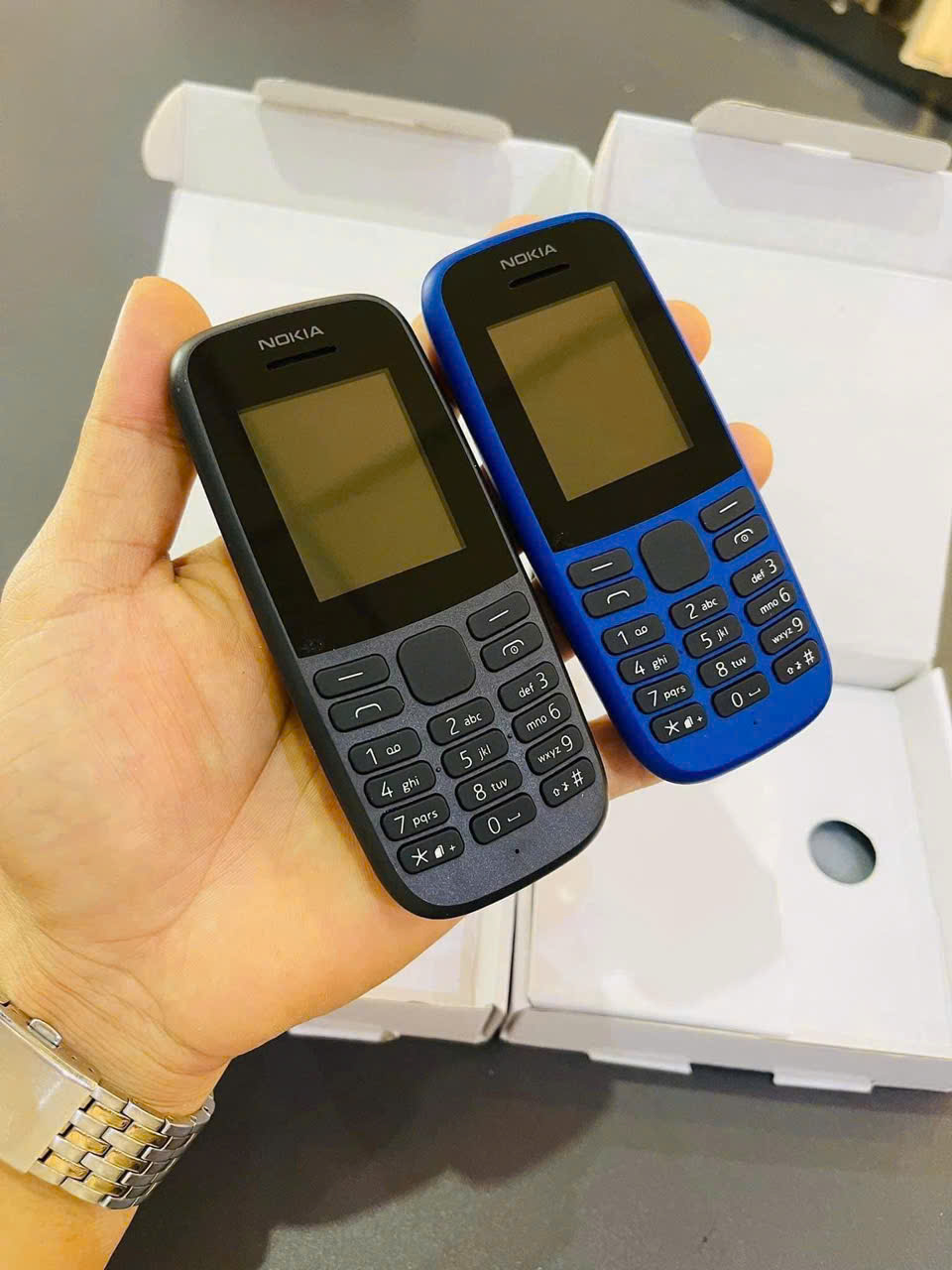 Điện thoại Nokia 105 sóng 4G 2 sim mới 100% hàng chính hãng - Pin khỏe , sóng khỏe -D04