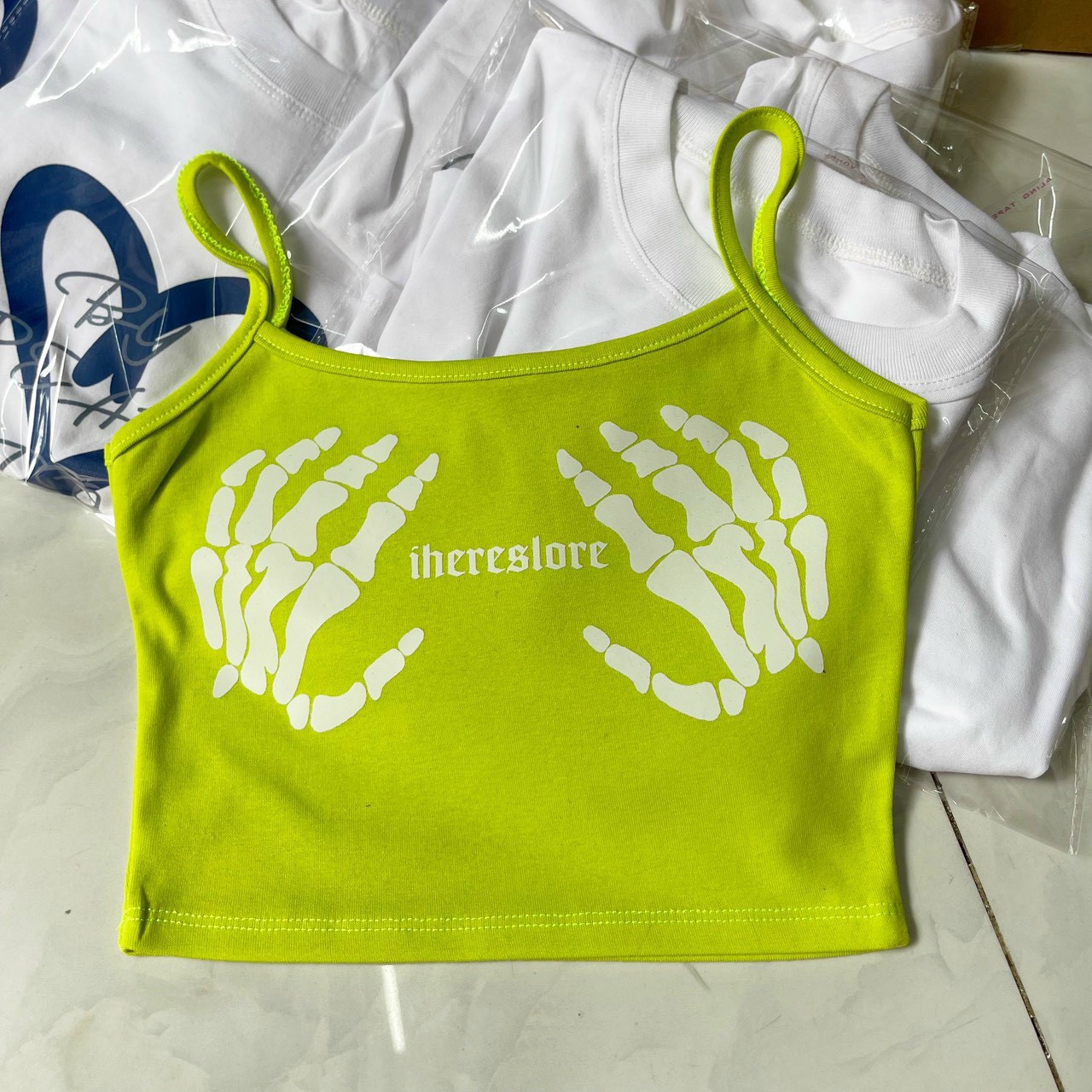 Áo 2 dây croptop in hình bàn tay xương chữ cực xinh  chất thun bozip mềm mịn