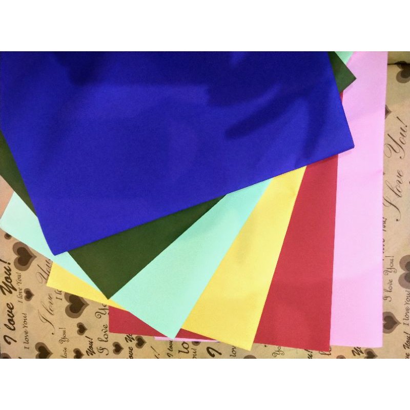 2 tờ giấy báo màu chất ĐẸP, phù hợp làm các loại lá handmade