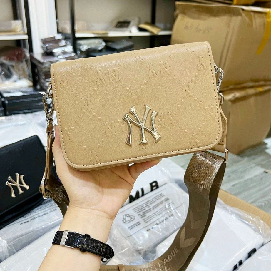 Túi đeo chéo nữ mlb size 20cm đủ màu