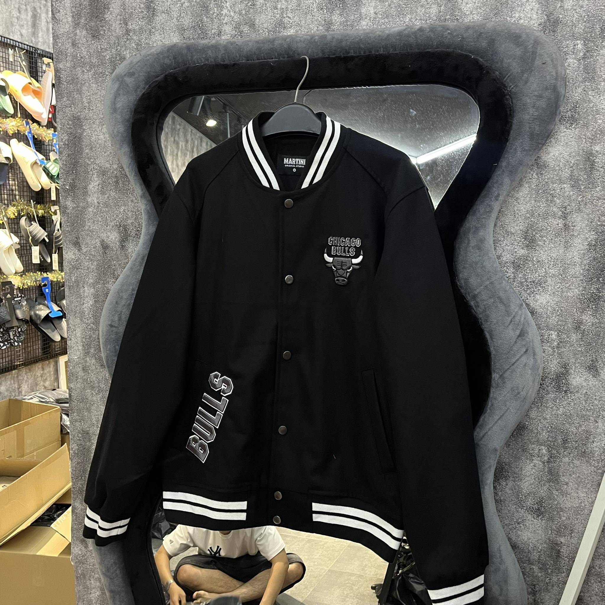 Áo Khoác Chính Hãng Varsity Martini x Bulls New Black Shop Xám Store