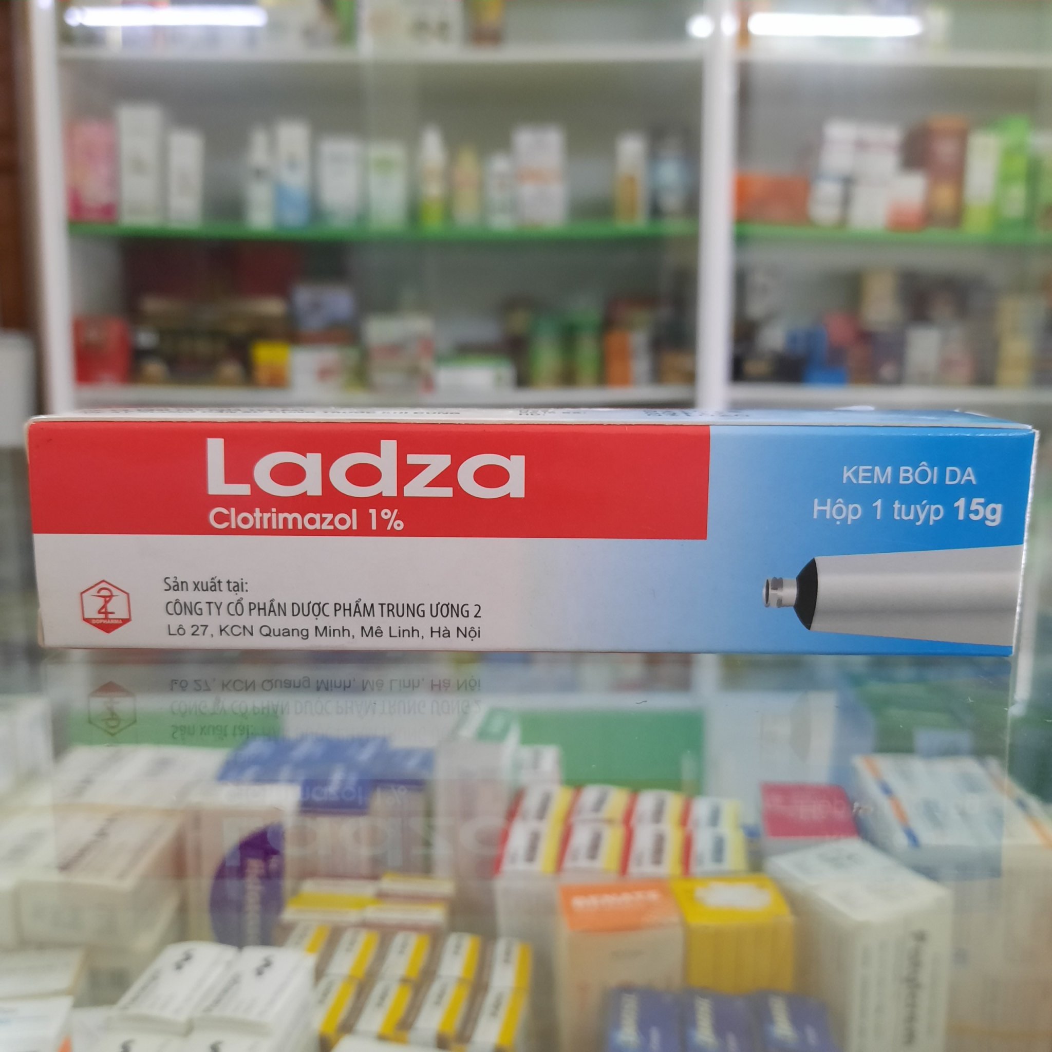 Kem bôi LADZA - Hỗ trợ điều trị hắc lào, lang ben, nấm kẽ, nấm móng, nấm tóc, nấm candida, viêm quanh móng - chứa Clotrimazole - Tuýp 15g