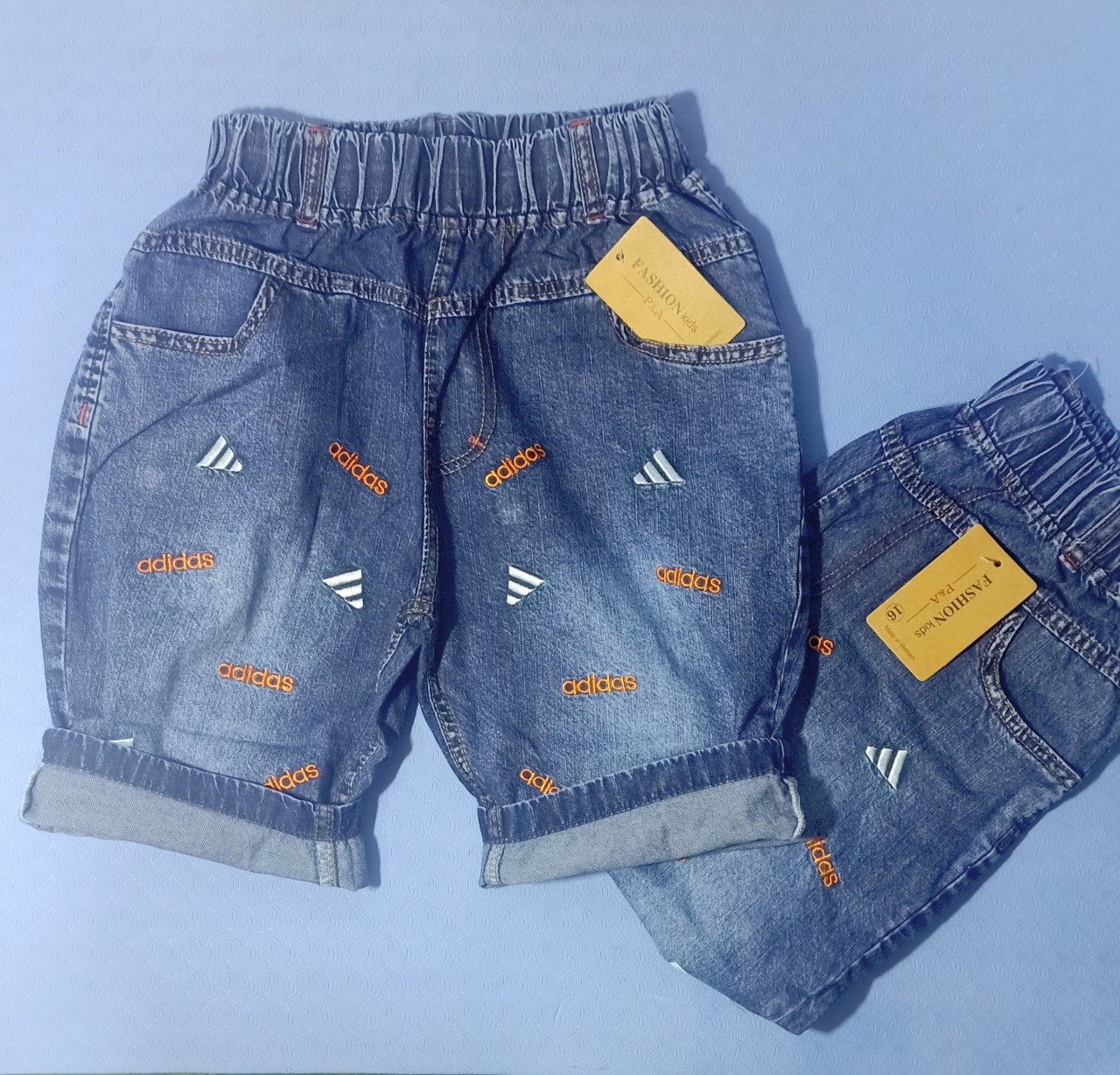 Quần jean bé trai size đại cồ thêu chữ