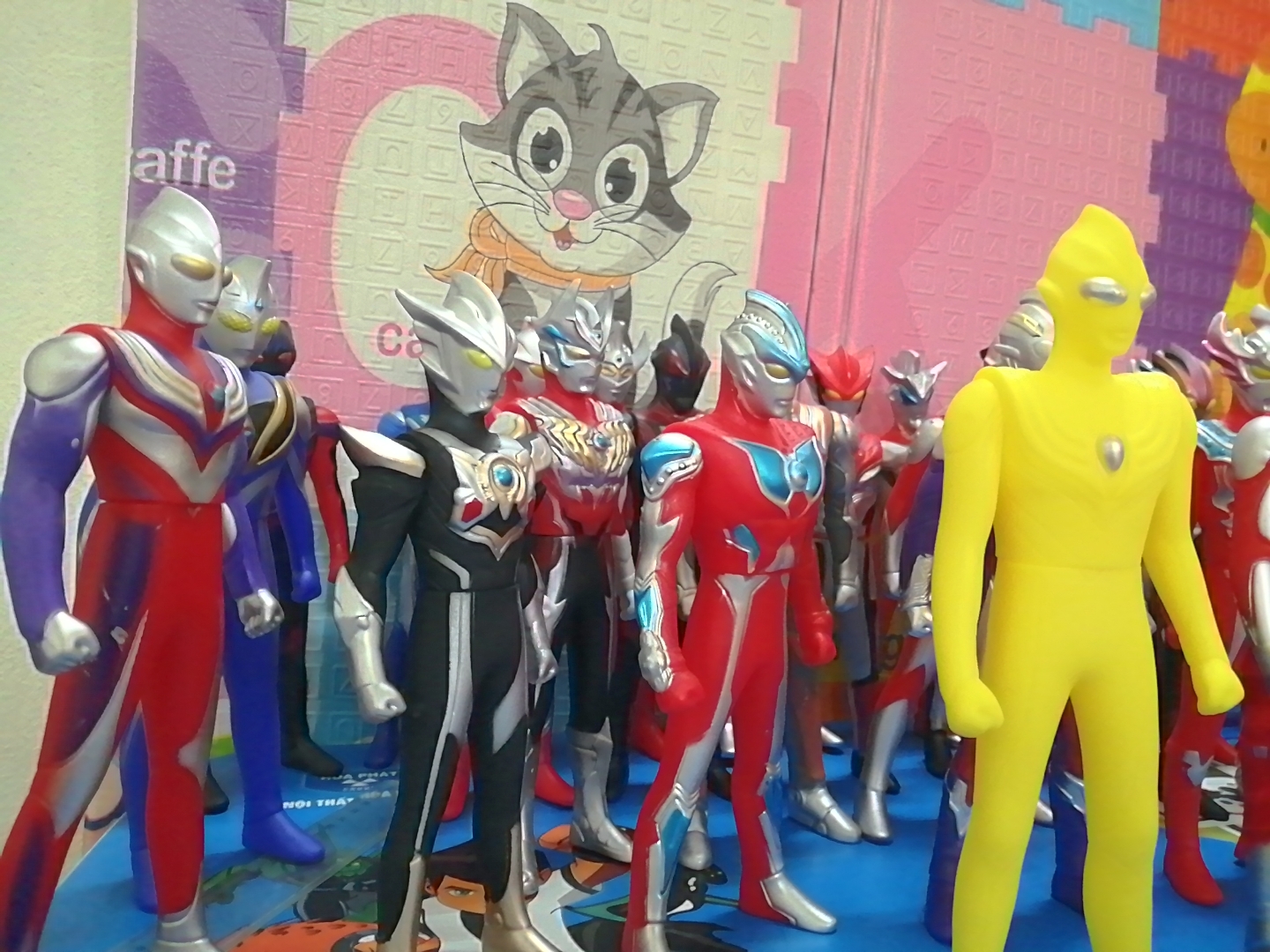 Mô hình Ultraman cao 23 cm Siêu nhân điện quang