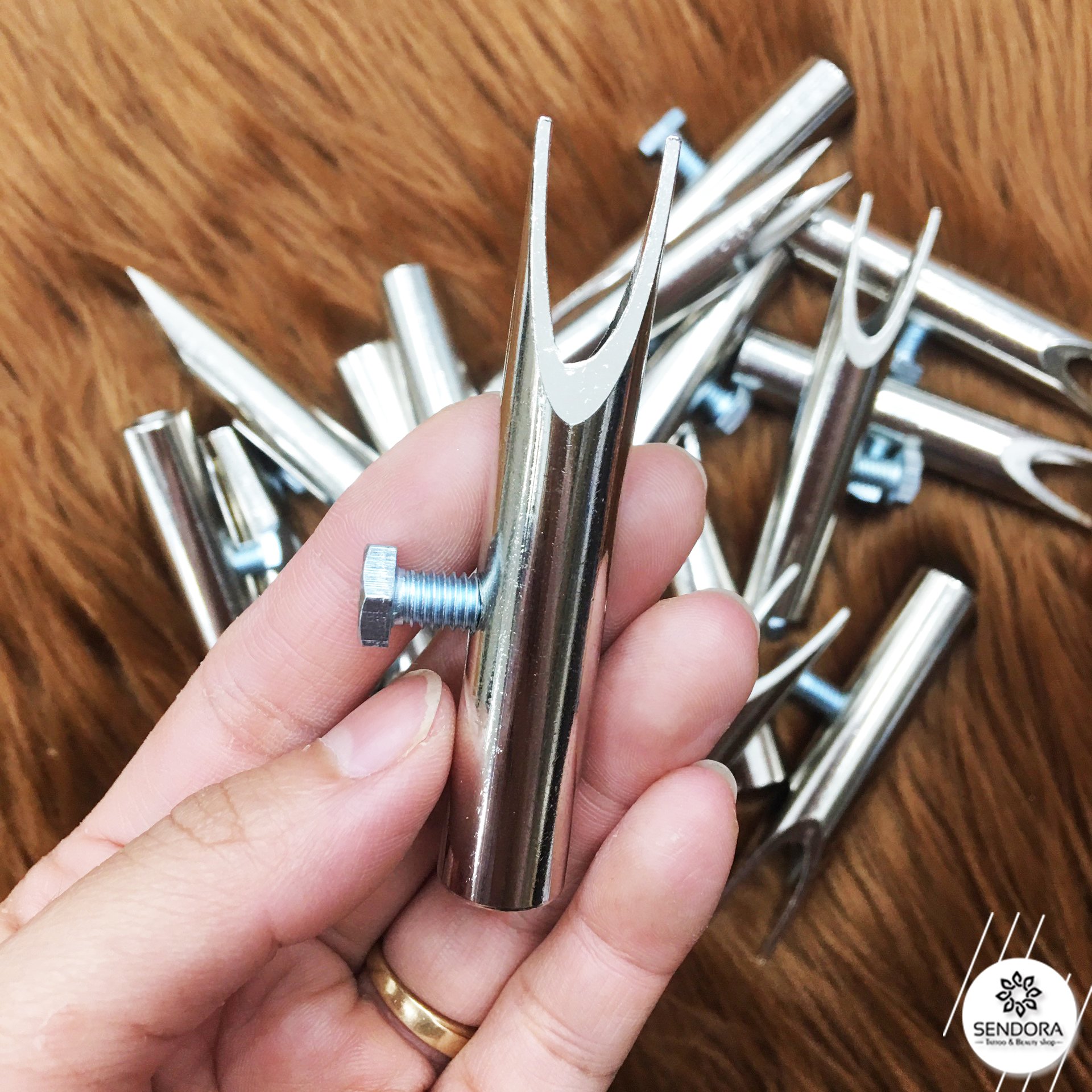 [HCM]Kẹp gọt chì tiện lợi - chì đá chì xé định hình mày