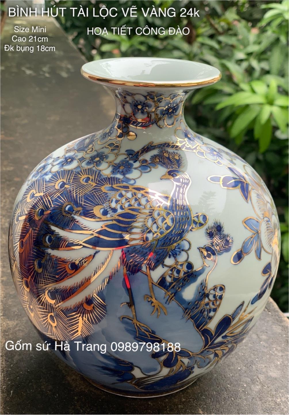 Bình hút tài lộc gốm sứ Bát Tràng vẽ vàng 24k hoạ tiết công đào size mini cao 21cm