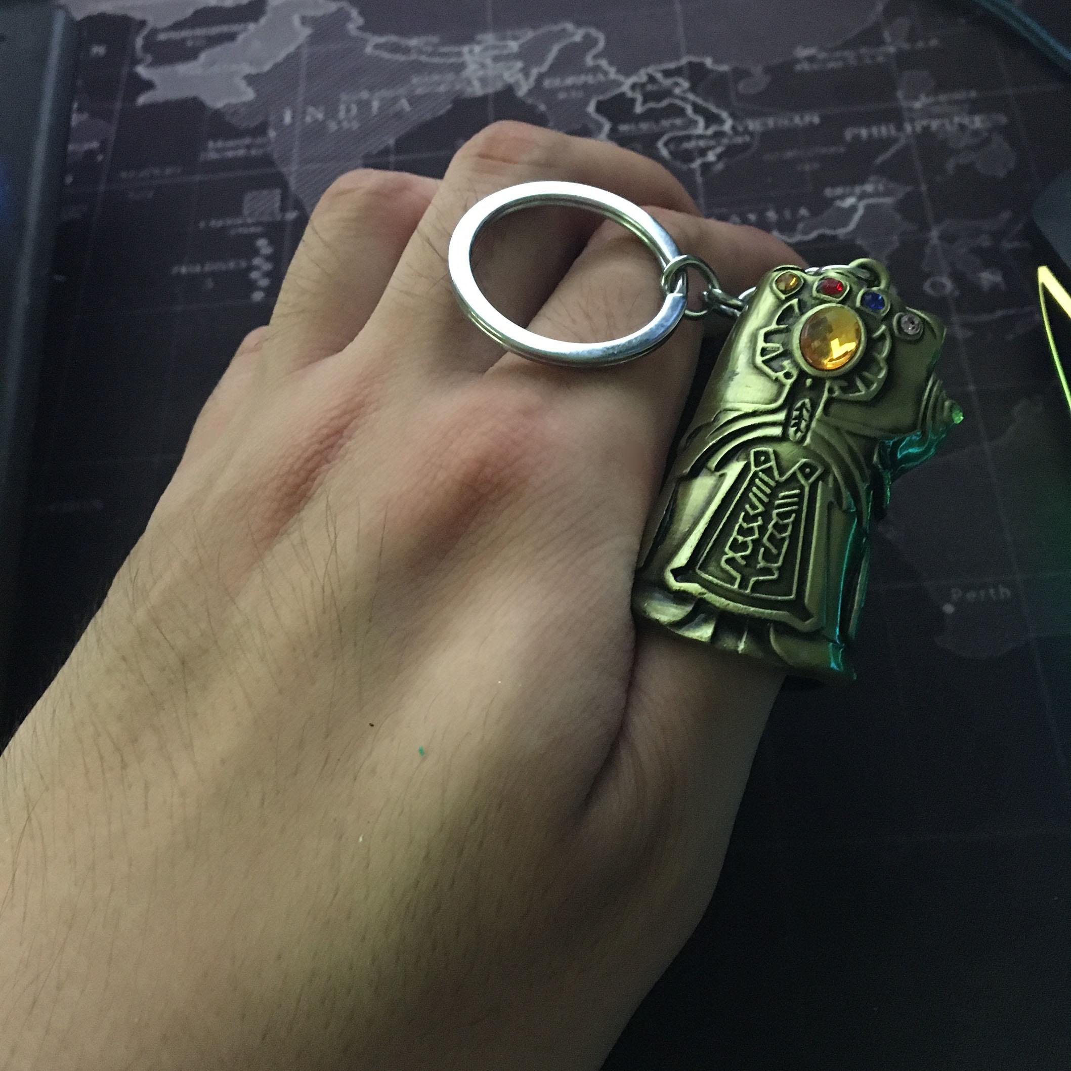 Móc Khóa Găng Tay Vô Cực Thanos Trong Avengers