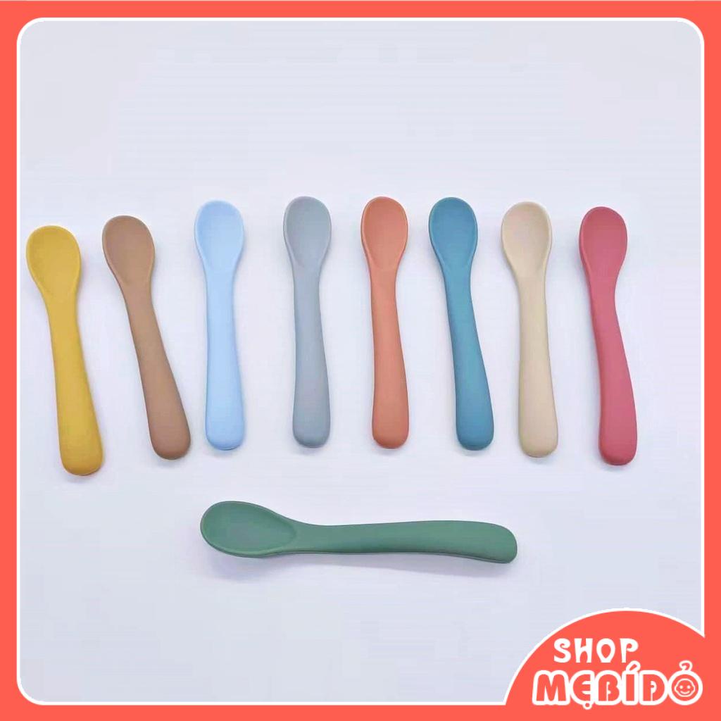 Thìa silicon cho bé ăn dặm bền đẹp kích thích bé ăn ngon shop mẹ bí đỏ at15