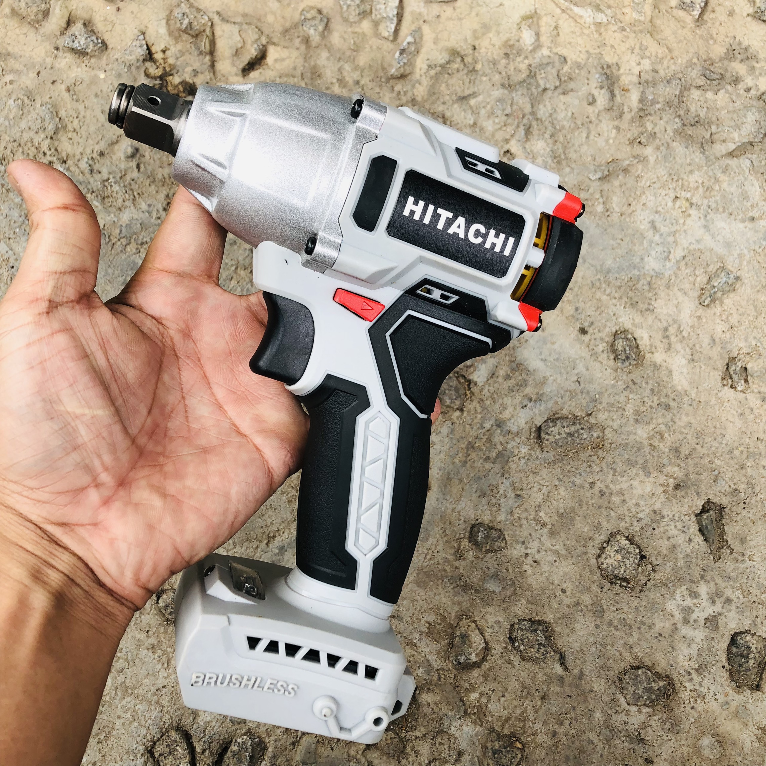 Thân Máy siết mở bulong, sung bắn ốc, máy bắn bulong HITACHI -Động cơ từ không chổi than
