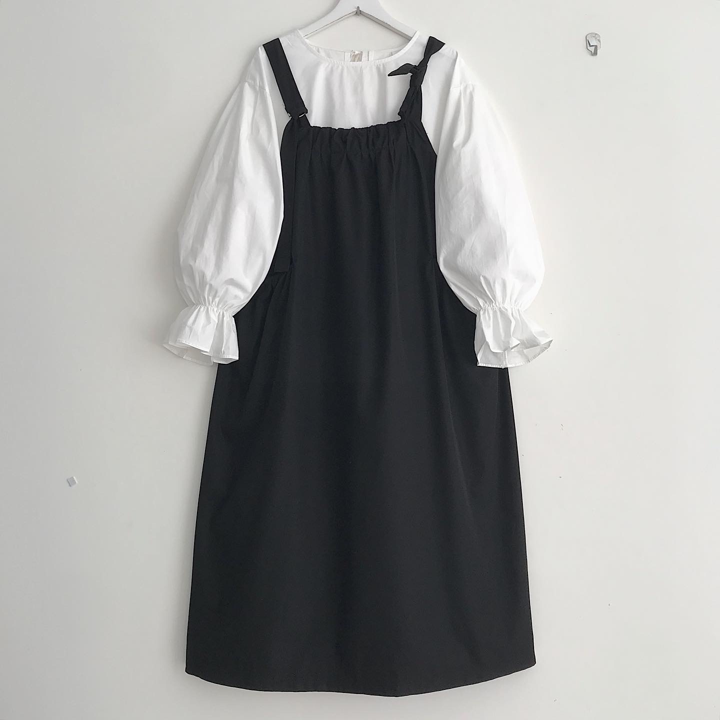 Yếm váy nữ thắt nơ jemcloset kosin form rộng dễ thương phong cách basic hàn quốc trẻ trung năng động - 3374