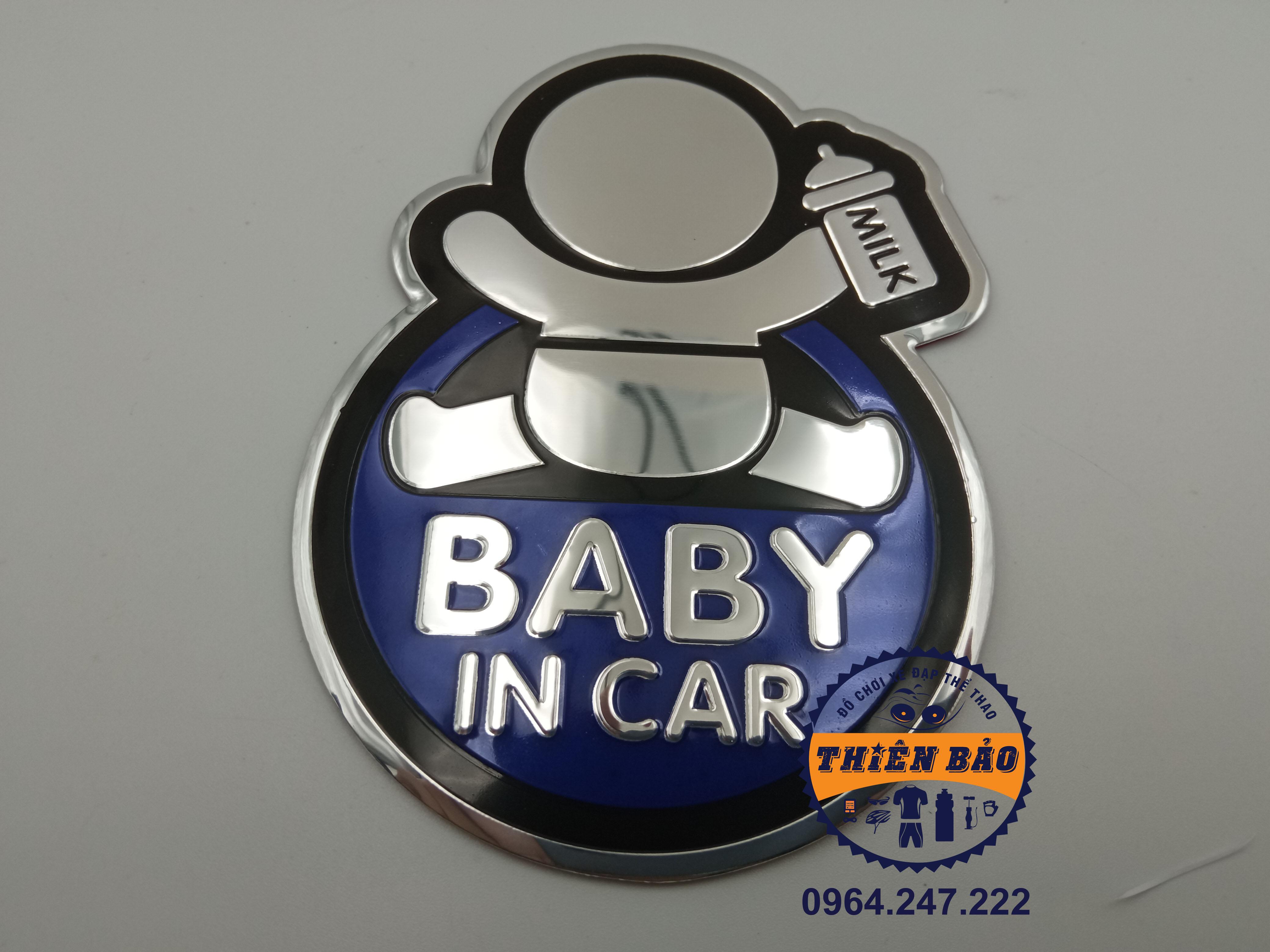 Tem nhôm dán xe ô tô Baby xanh dương, Sticker nhôm dán xe Baby In Car, Logo dán xe nổi Baby cầm sữa #134