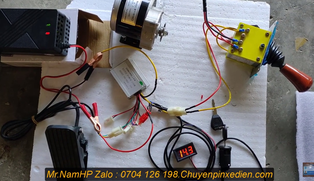 Combo bộ chế ô tô điện trẻ em, 12v250w đủ bộ động cơ cần gạt đảo chiều khủng,chân ga,khóa điện, báo điện chế ô tô điện trẻ em.