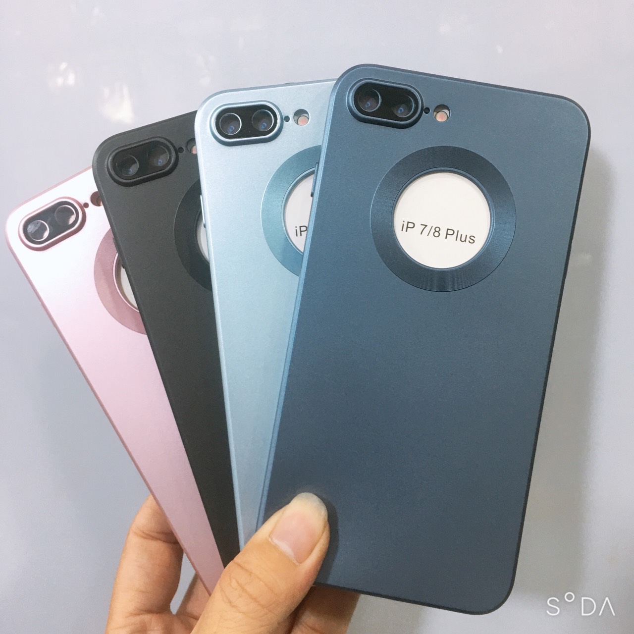 Ốp lưng iPhone 7Plus/ 8Plus IRIS hờ táo màu nhám cực đẹp, chất liệu TPU dẻo