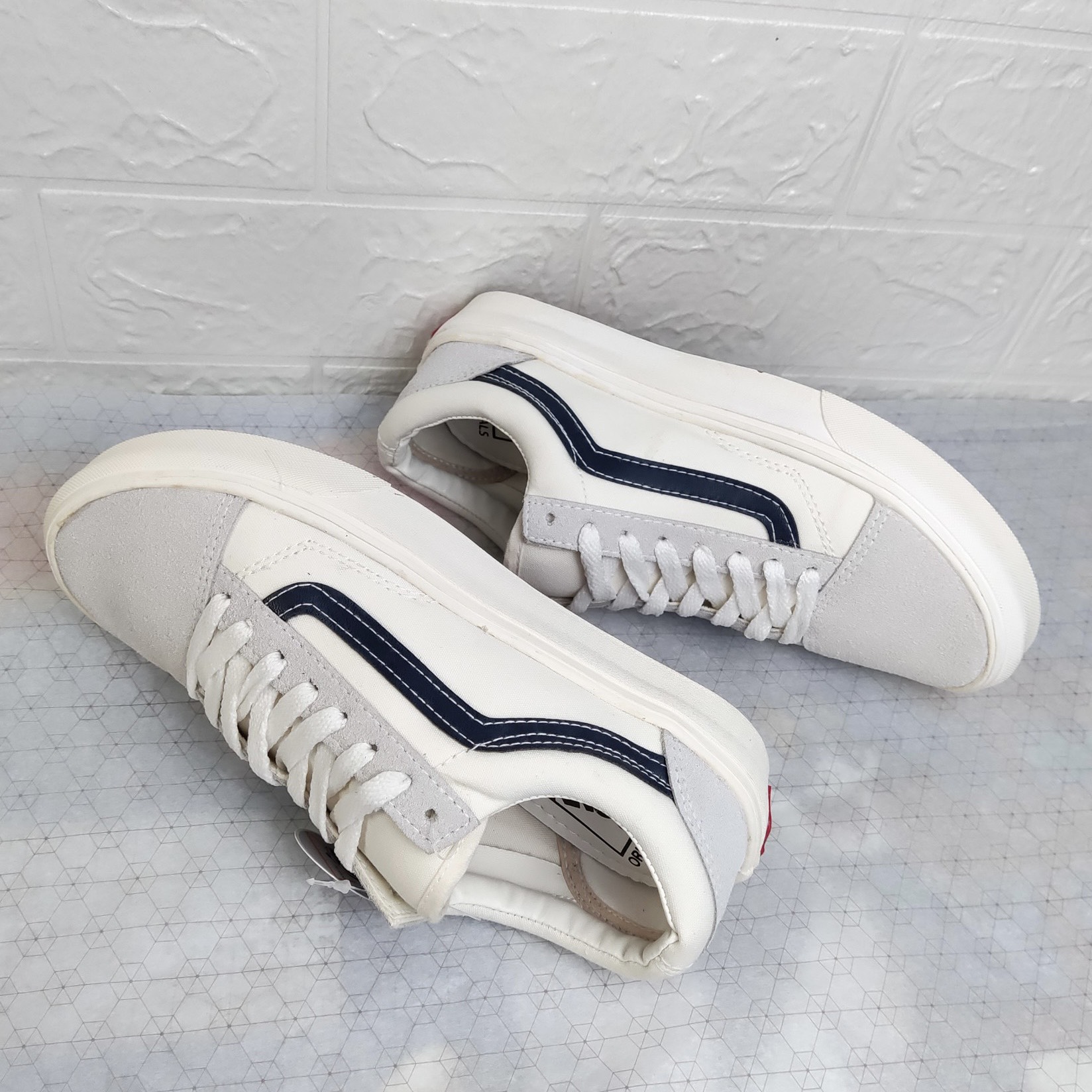 Giày thể thao vans style36 viền navy da lộn cao cấp fullbox