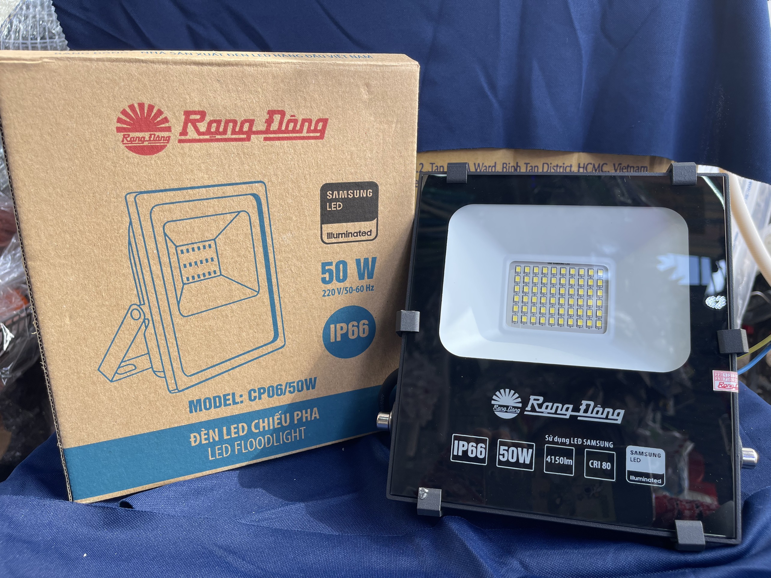 Đèn pha led 50w/100w rạng đông