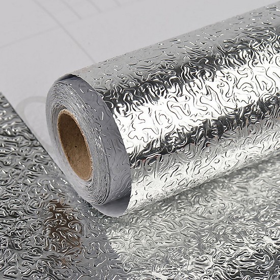 Cuộn giấy bạc decal dán bếp cách nhiệt, miếng decal dán tường nhà bếp chống thấm bền đẹp