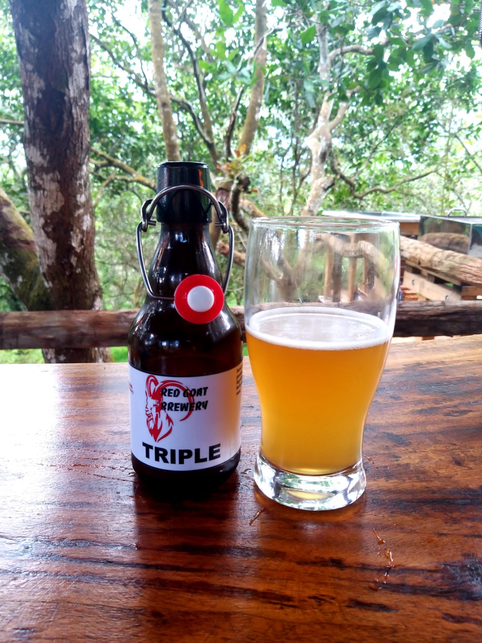 Bia thủ công triple red goat 8.5% 330ml - combo 6 chai