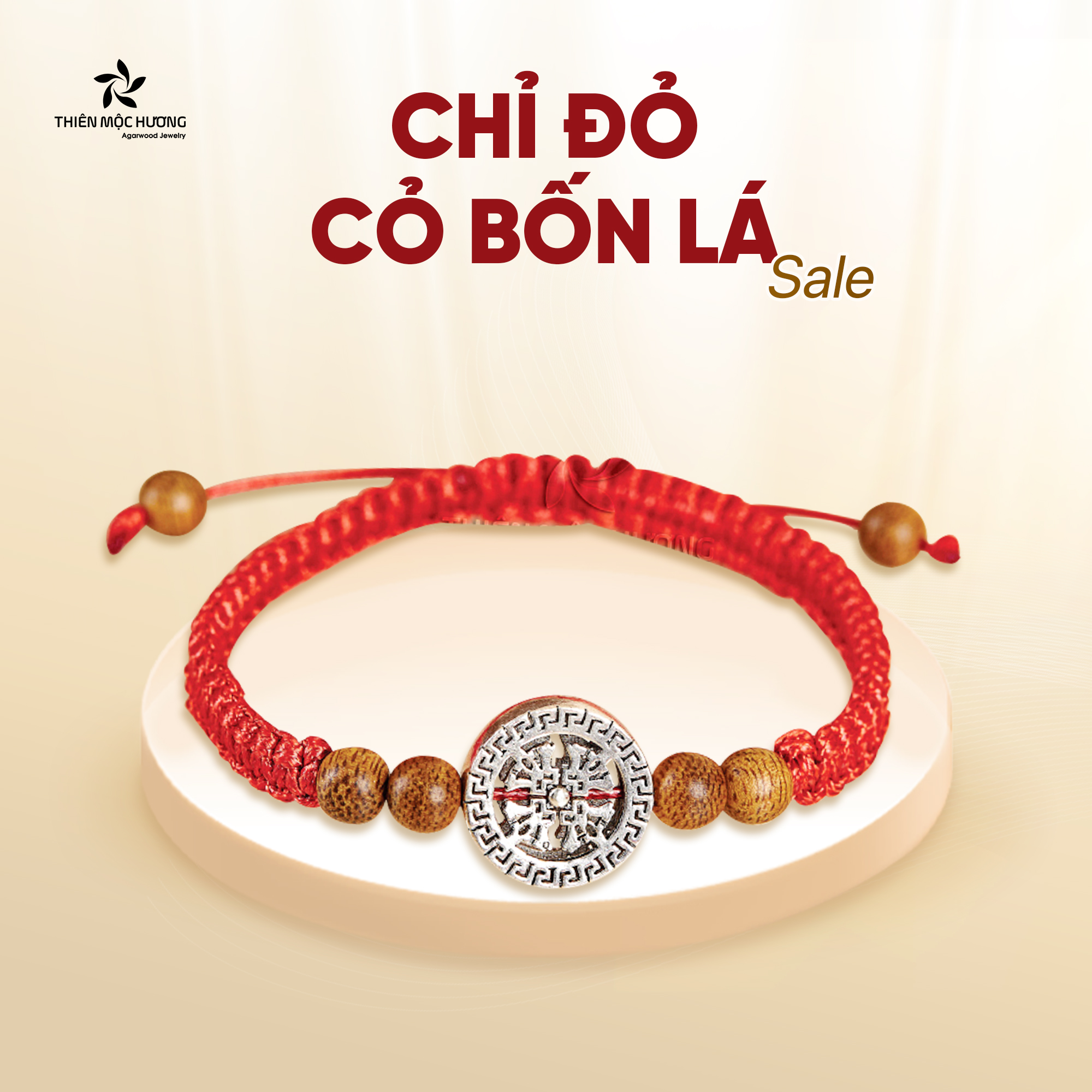 Vòng tay chỉ đỏ may mắn trầm hương Cỏ Bốn Lá Thiên Mộc Hương an nhiên, hạnh phúc