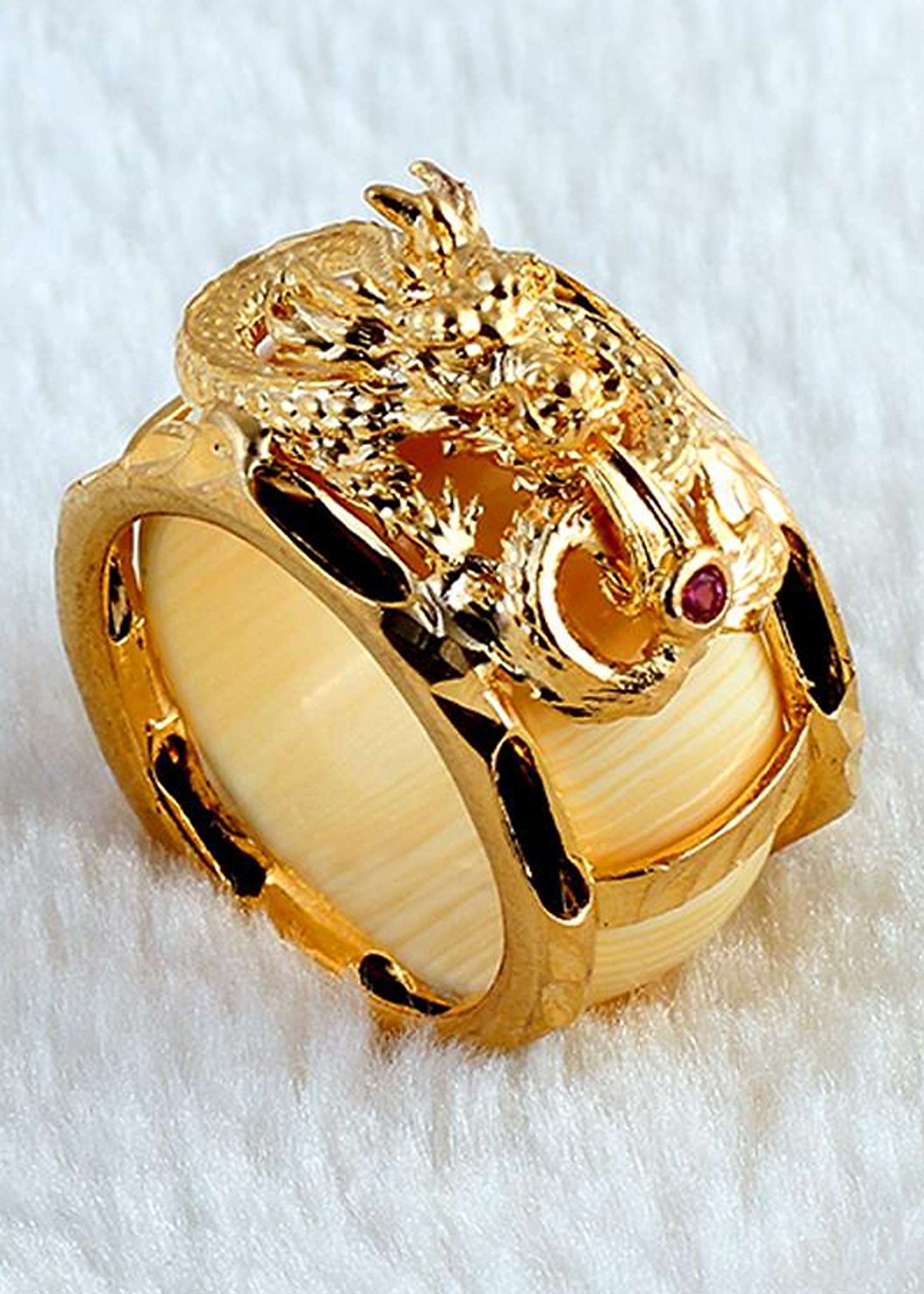 Nhẫn Nam Phong Thủy Vác Hai Hàng Chạm Rồng Đính Đá
