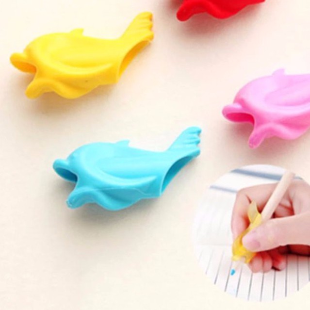 Sét 5 con cá cầm bút định vị tư thế cầm bút đúng cho bé