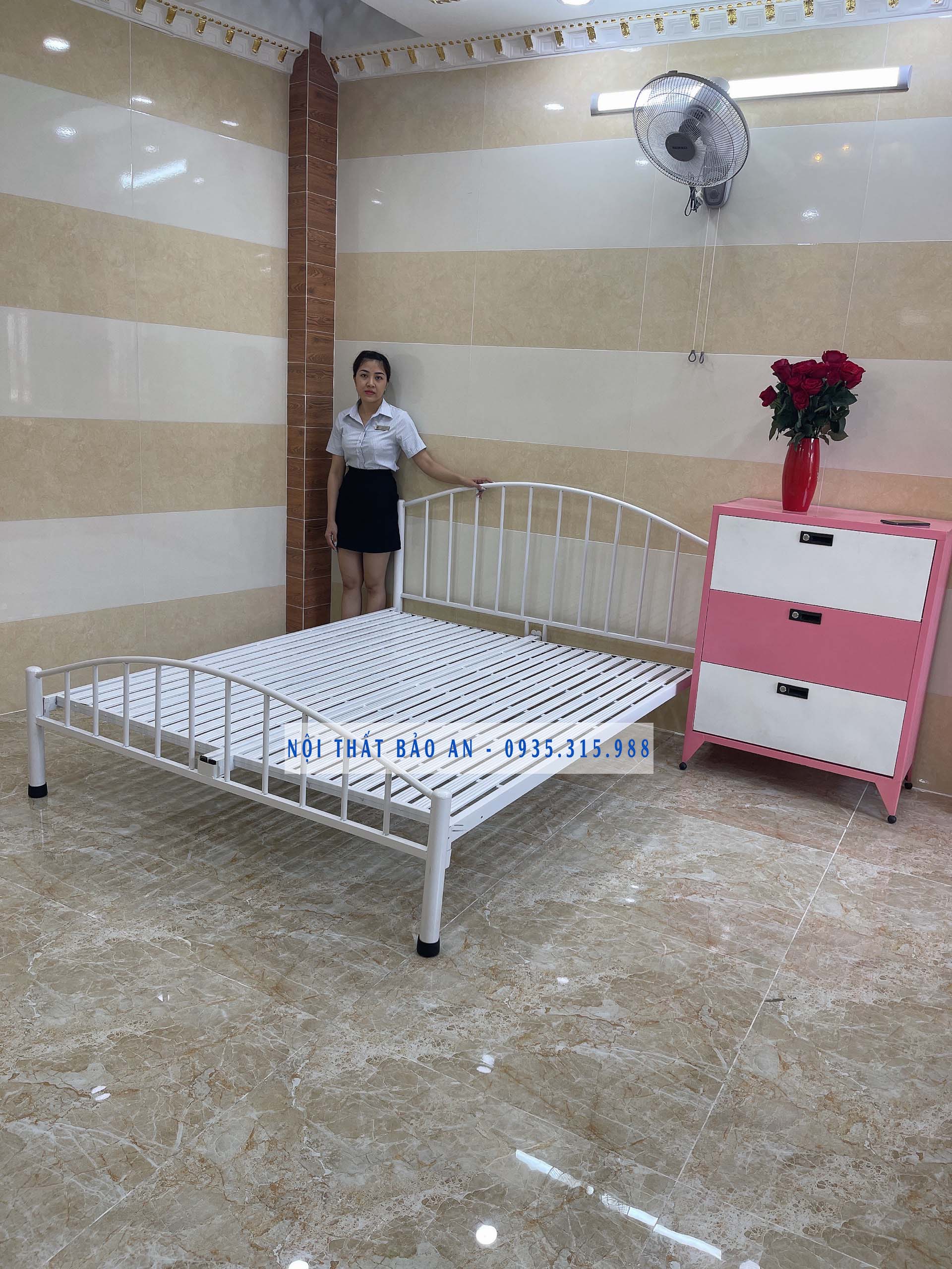 Giường sắt tròn mẫu mỹ nghệ vòng cung kích thước 1m2 x dài 2m