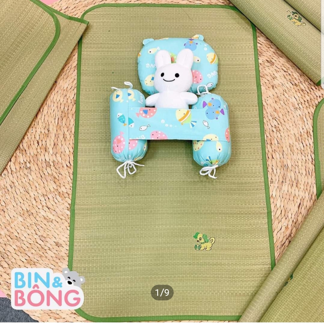 Chiếu cói, chiếu lót lôi thêu hình nằm mà hè cho bé