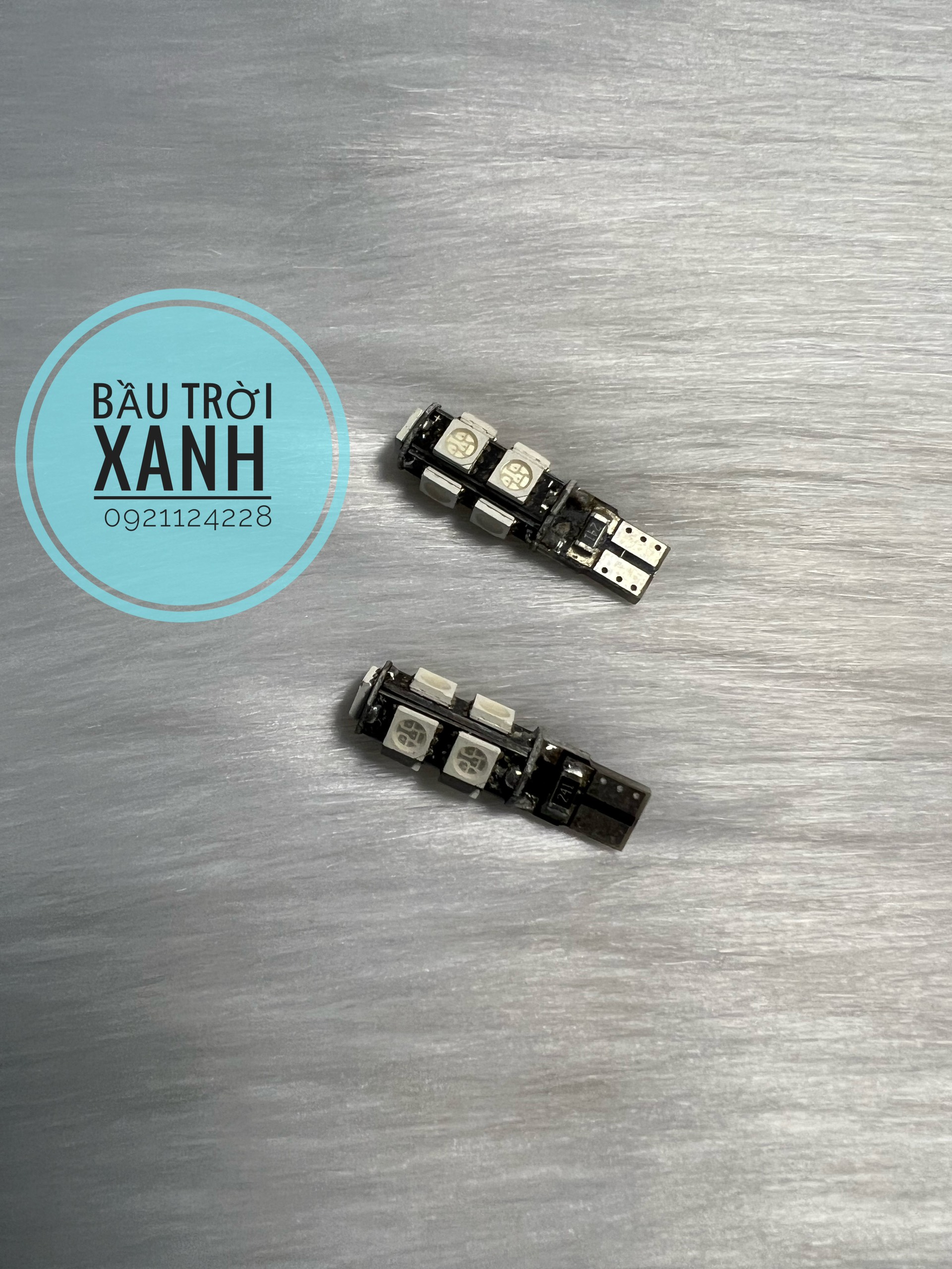 Bộ 2 đèn led demi xi nhan t10 xe máy 2 tầng