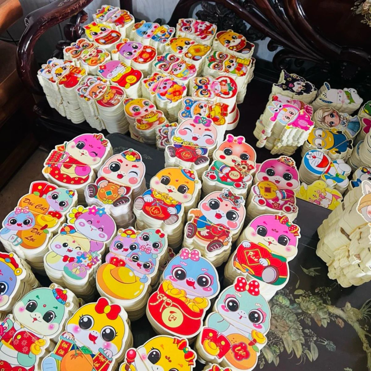 Bao lì xì tết 2025 sỉ 200 chiếc chibi phản quang năm Ất Tỵ, lì xì tết độc lạ hottrend mới nhất hàng loại 1