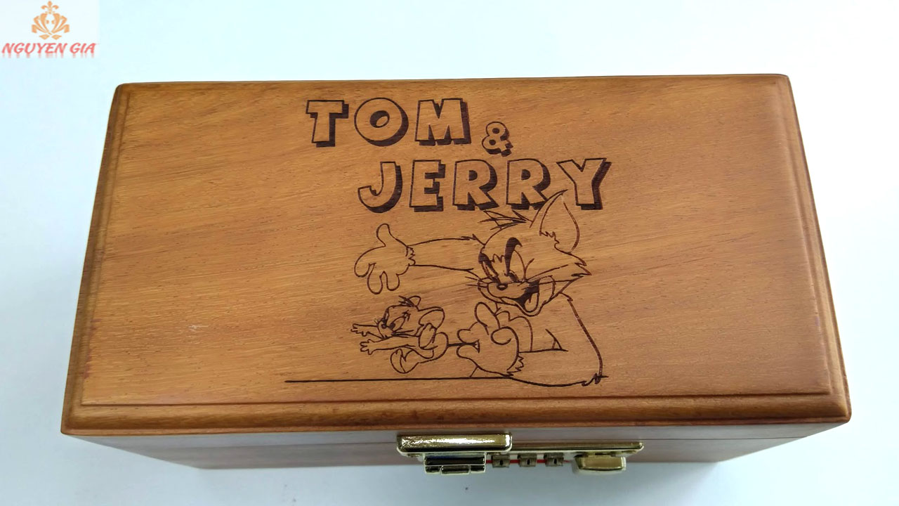 Hộp đựng tiền tiết kiệm có mật khẩu bằng gỗ mẫu Tom và Jerry an toàn tiện